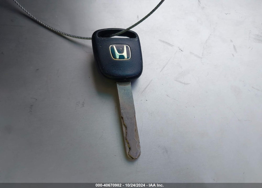 2005 HONDA CIVIC HYBRID VIN: JHMES96635S025601
