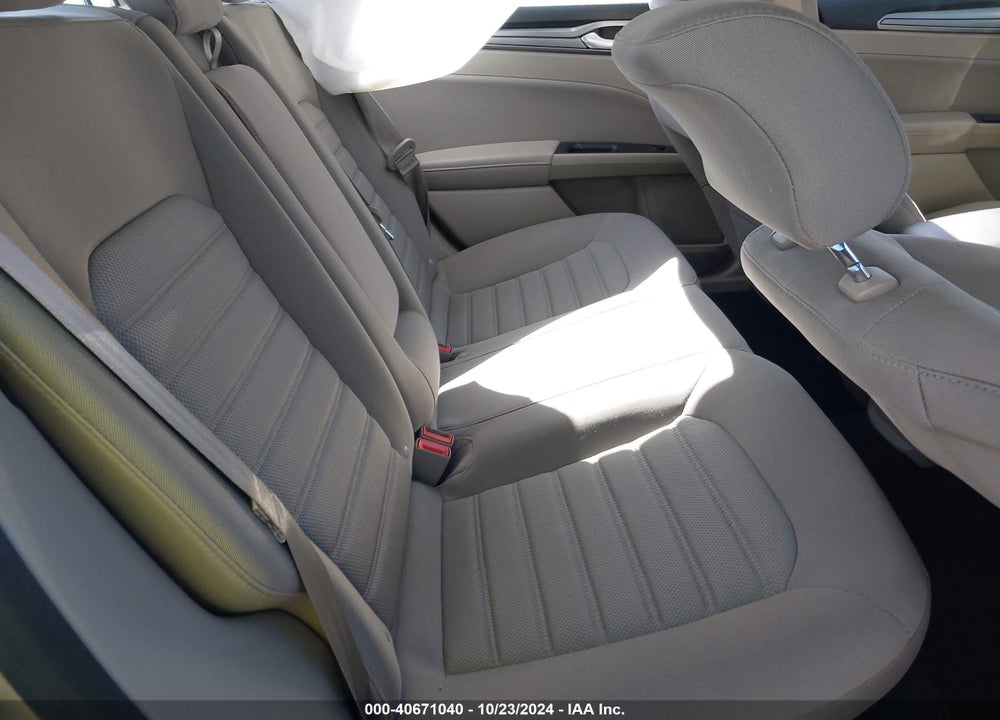 2019 FORD FUSION SE VIN: 3FA6P0HD7KR246503