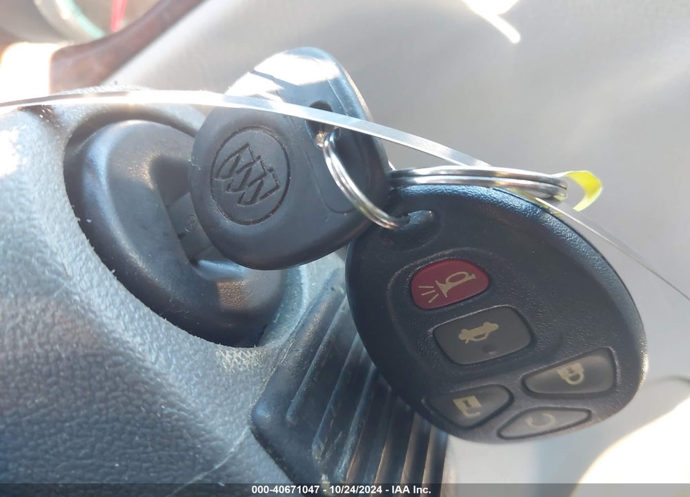 2010 BUICK LUCERNE CXL VIN: 1G4HC5EM8AU136871