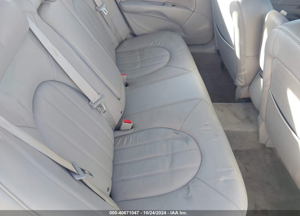 2010 BUICK LUCERNE CXL VIN: 1G4HC5EM8AU136871