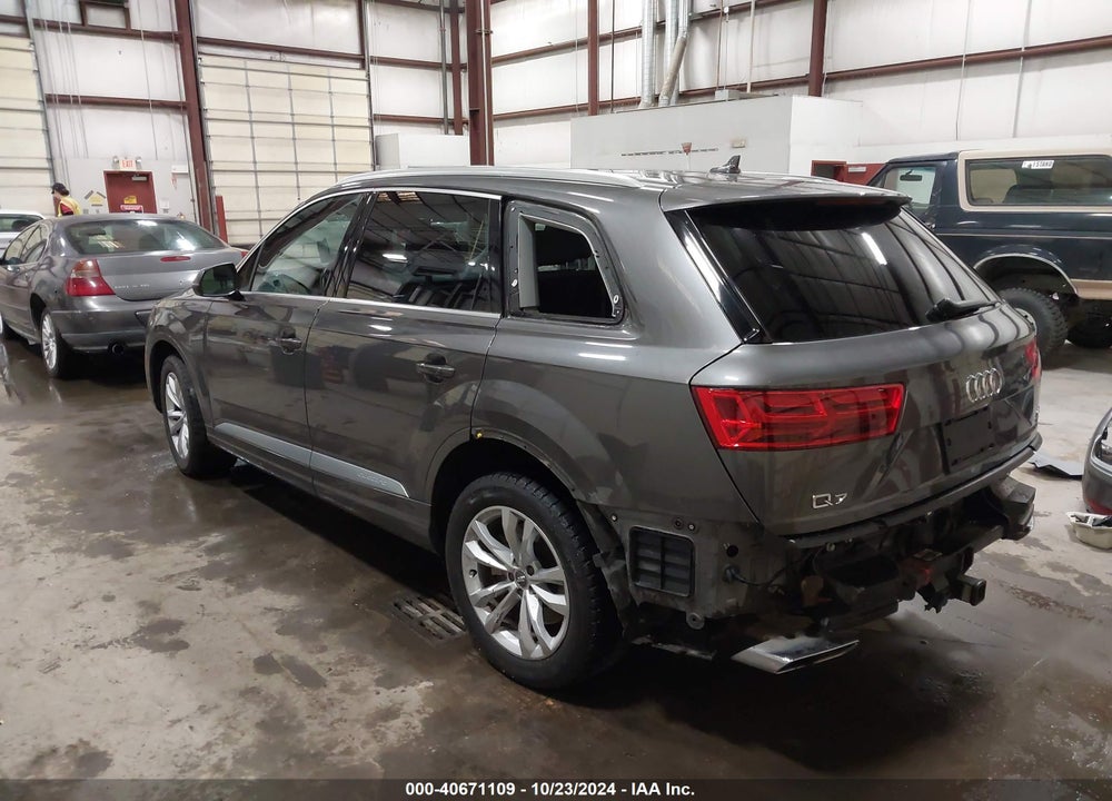 2018 AUDI Q7 3.0T PREMIUM VIN: WA1LAAF78JD043929