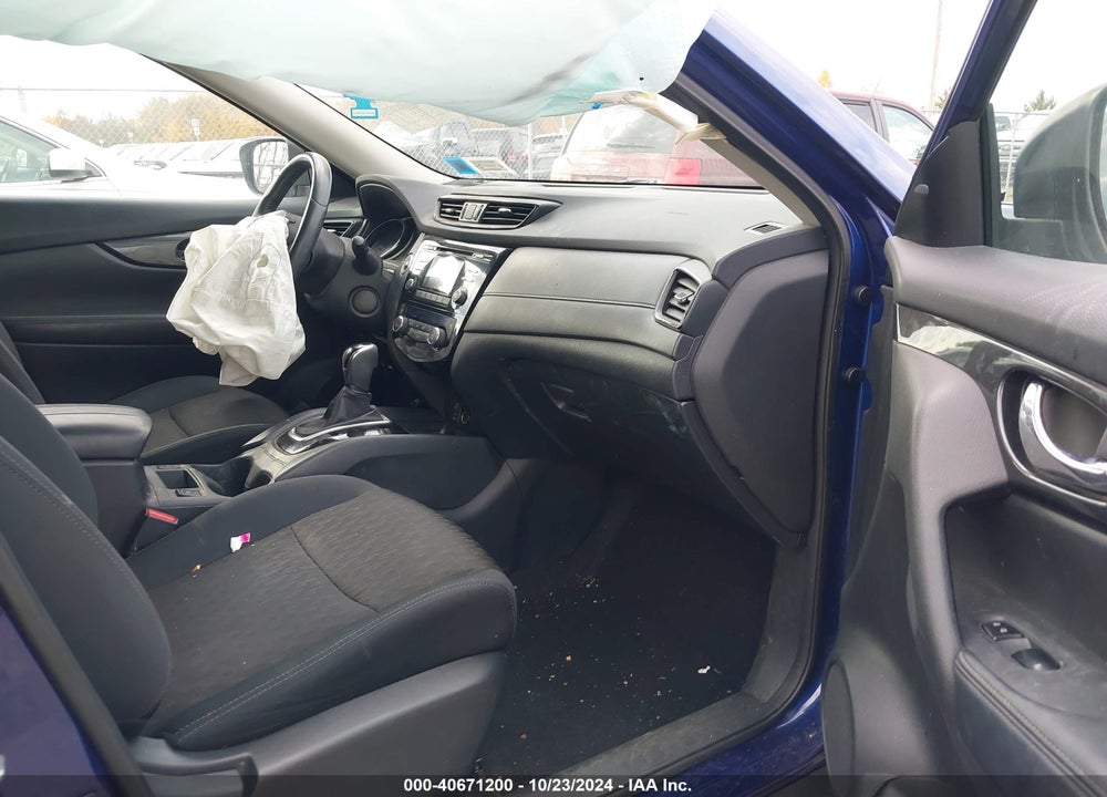 2017 NISSAN ROGUE SV VIN: 5N1AT2MV3HC885538