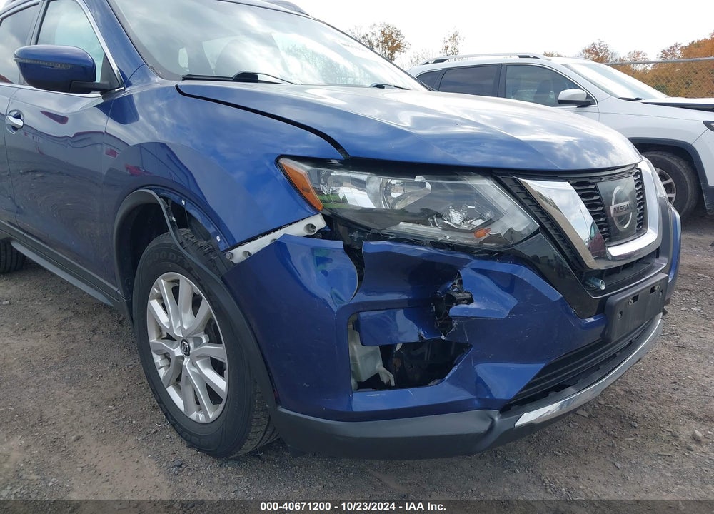 2017 NISSAN ROGUE SV VIN: 5N1AT2MV3HC885538