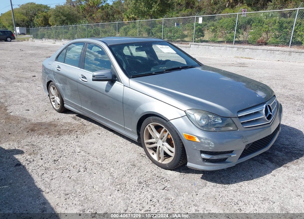 2012 MERCEDES-BENZ C 300 LUXURY 4MATIC/SPORT 4MATIC VIN: WDDGF8BB9CR240759