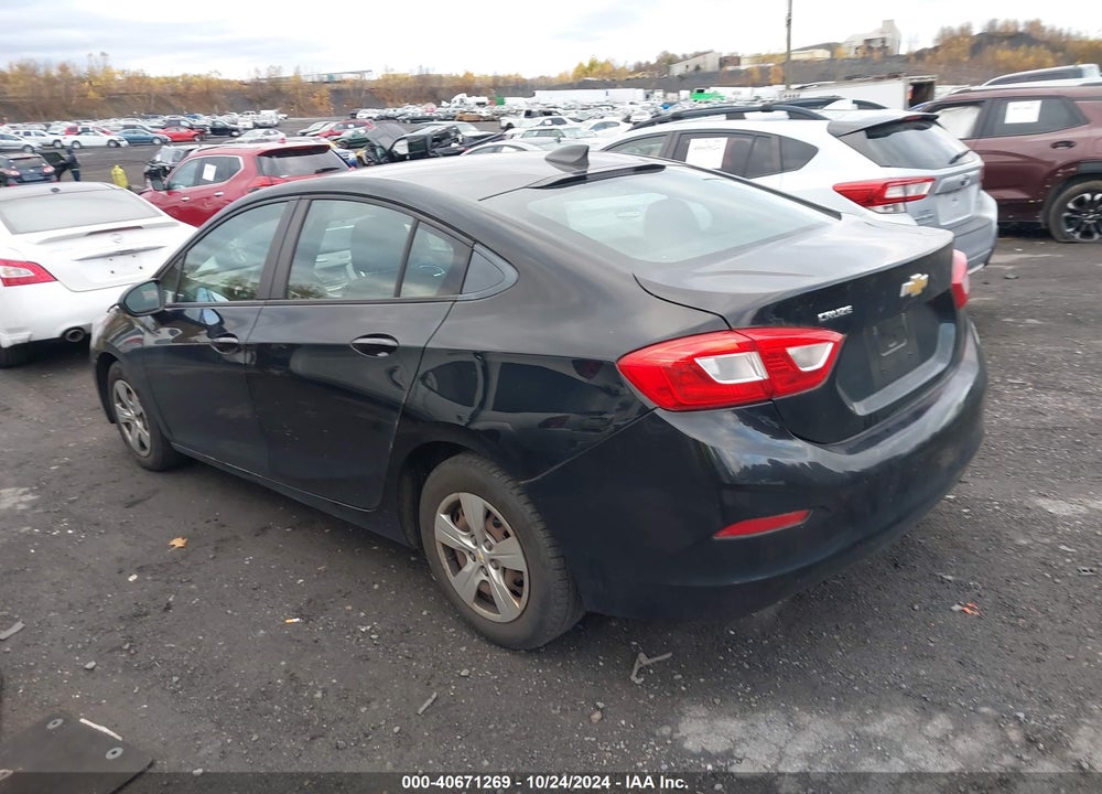 2017 CHEVROLET CRUZE LS AUTO VIN: 1G1BC5SM8H7186556