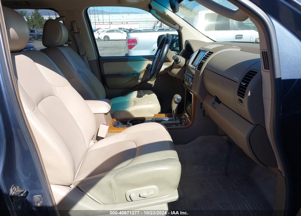 2005 NISSAN PATHFINDER LE VIN: 5N1AR18U05C741080