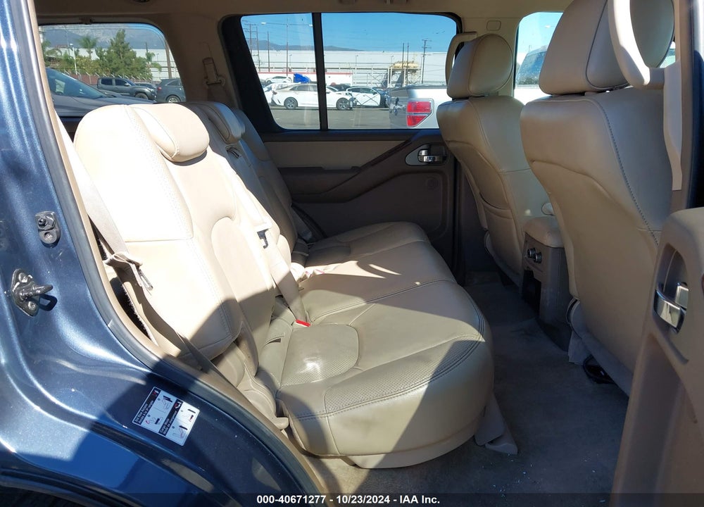 2005 NISSAN PATHFINDER LE VIN: 5N1AR18U05C741080