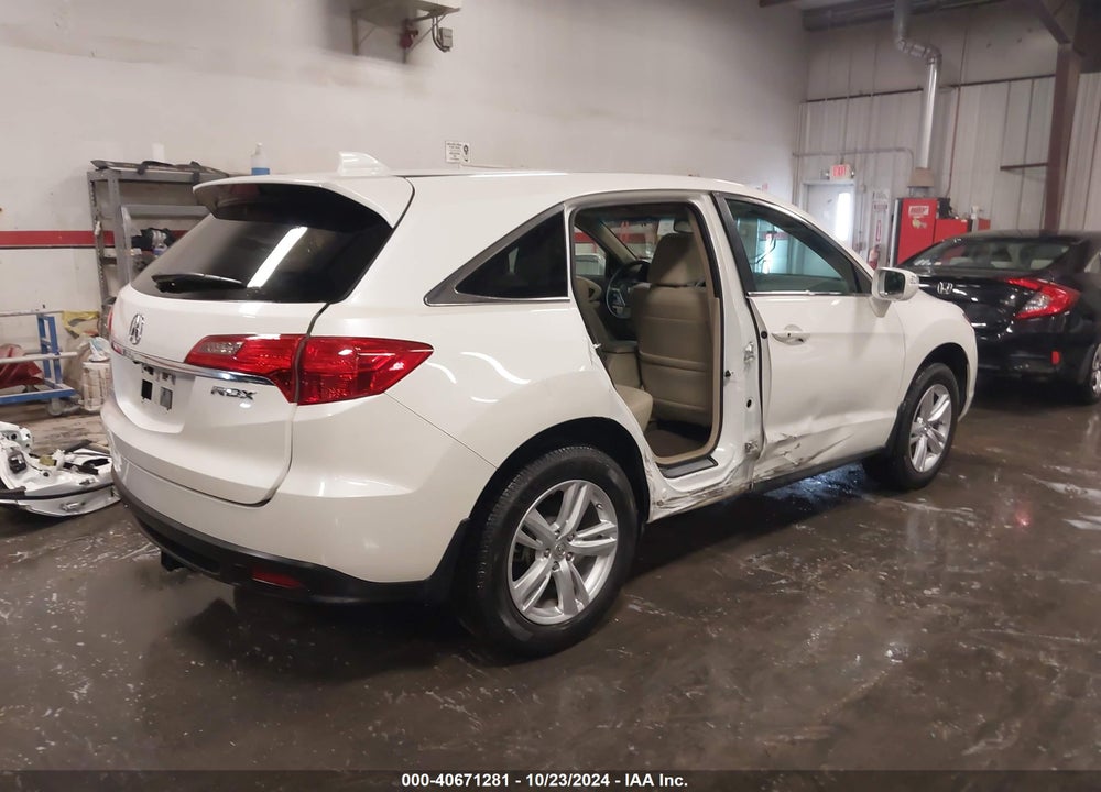 2015 ACURA RDX VIN: 5J8TB3H30FL008003