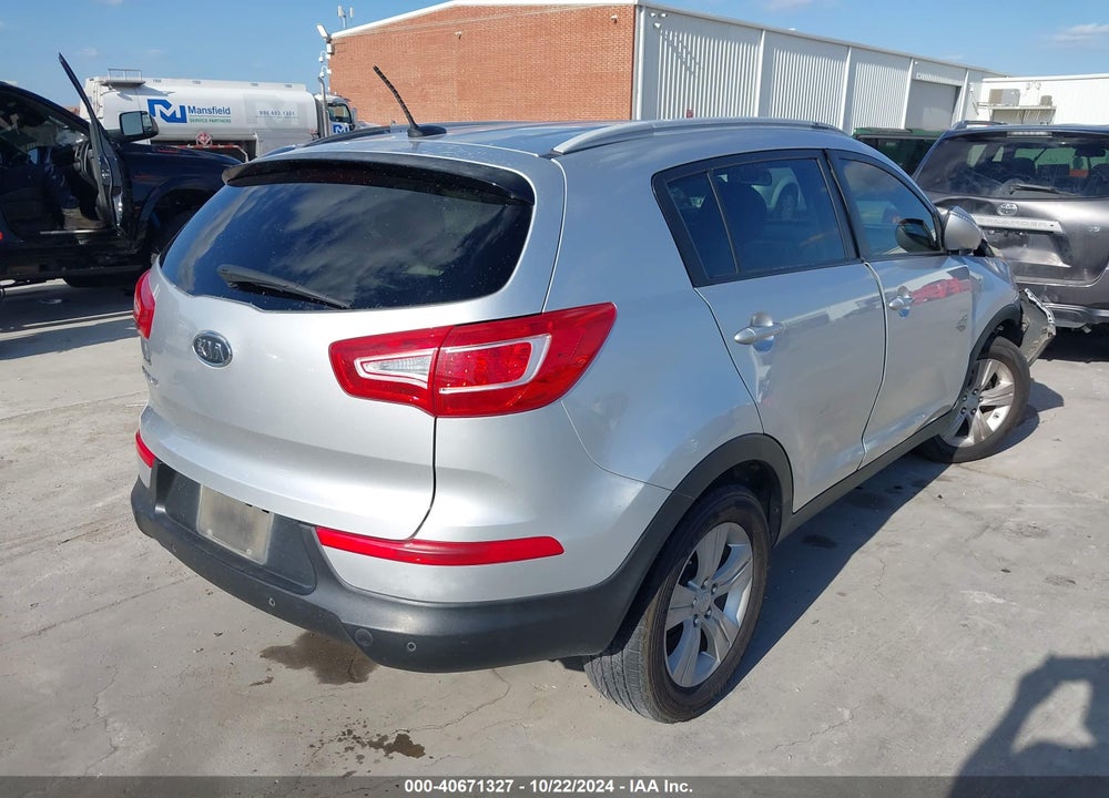 2011 KIA SPORTAGE LX VIN: KNDPB3A24B7018618