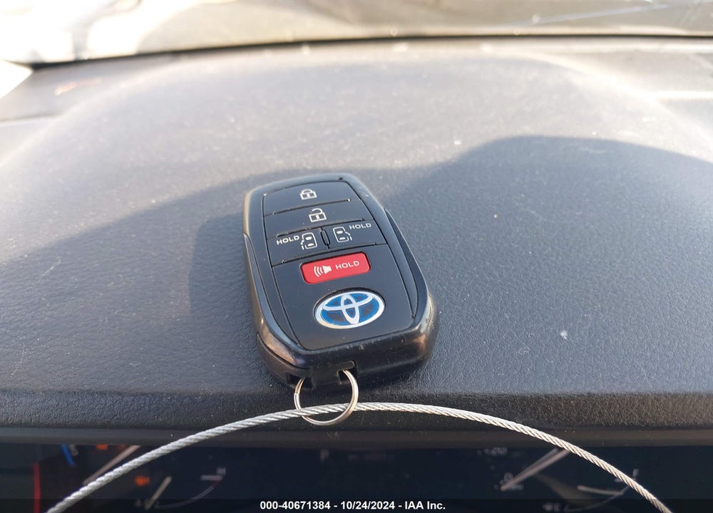 2023 TOYOTA SIENNA LE VIN: 5TDKRKEC5PS150108