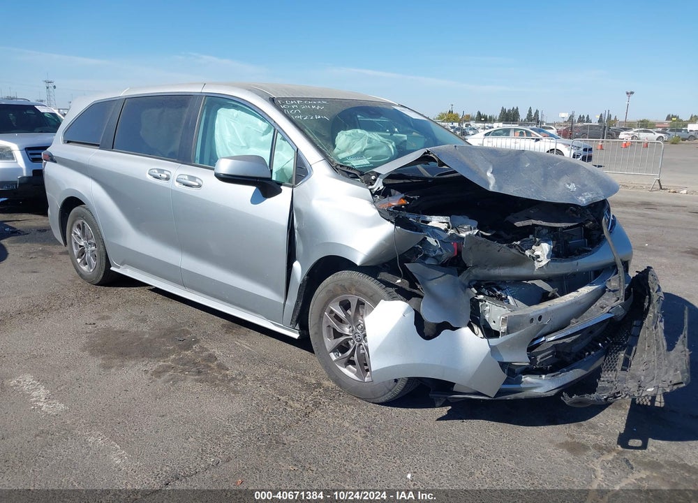 2023 TOYOTA SIENNA LE VIN: 5TDKRKEC5PS150108