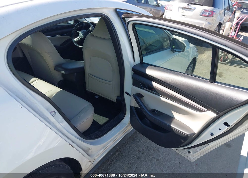 2019 MAZDA MAZDA3 VIN: JM1BPACL9K1113930