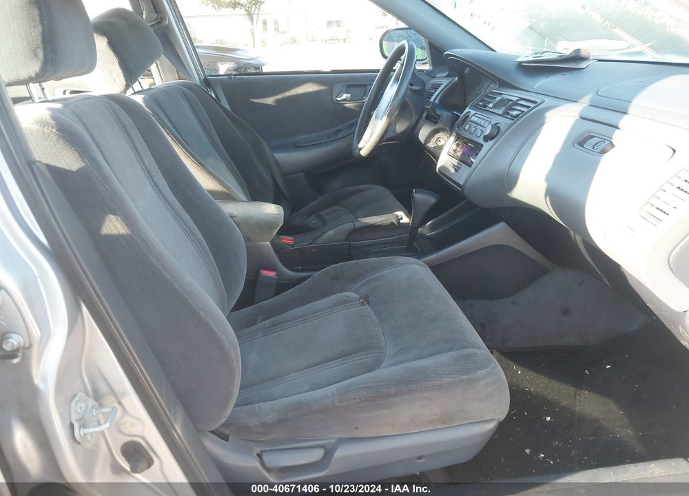 1999 HONDA ACCORD LX VIN: JHMCG6652XC017646
