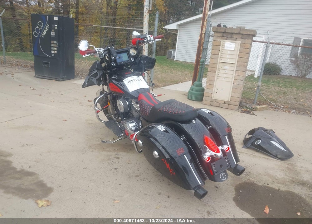 2017 INDIAN MOTORCYCLE CO. CHIEFTAIN LIMITED VIN: 56KTCNAAXH3353925