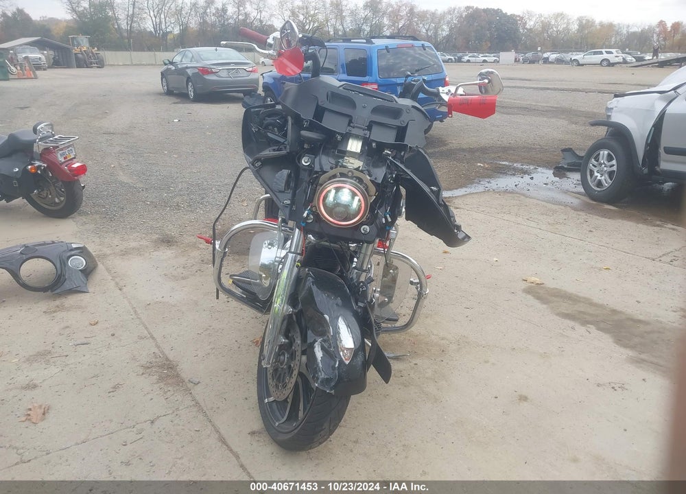 2017 INDIAN MOTORCYCLE CO. CHIEFTAIN LIMITED VIN: 56KTCNAAXH3353925