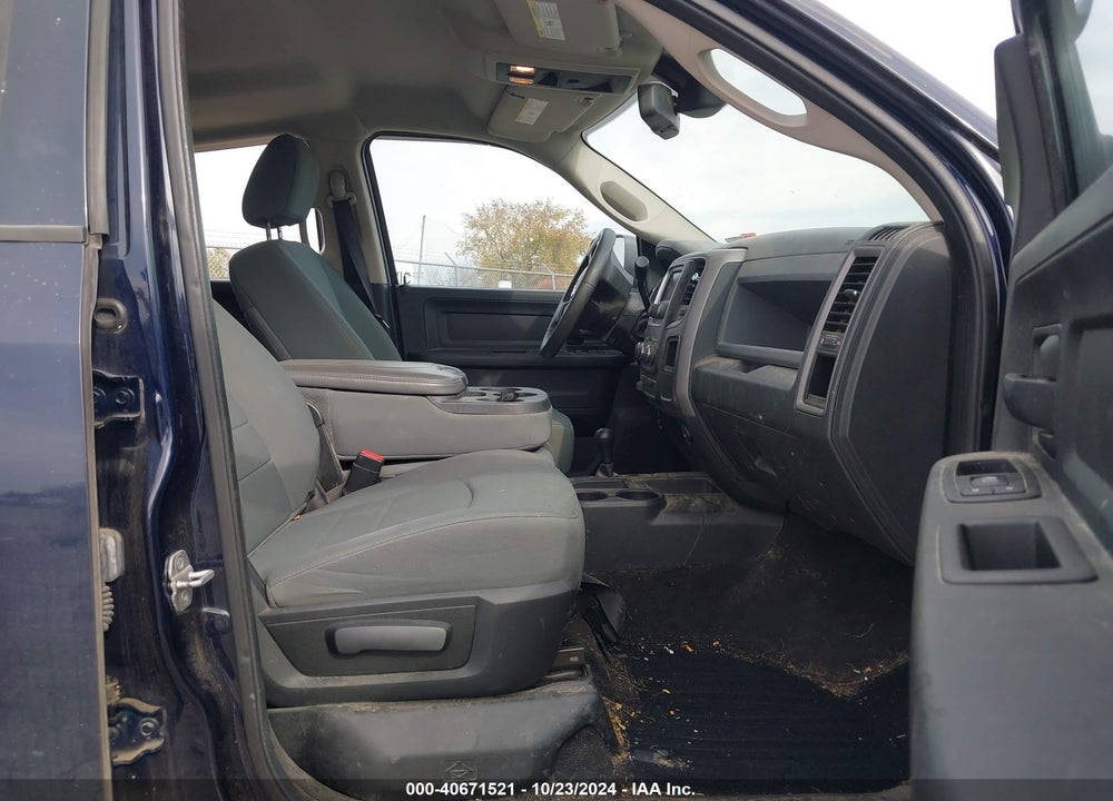 2013 RAM 2500 TRADESMAN VIN: 3C6TR5CT5DG537526