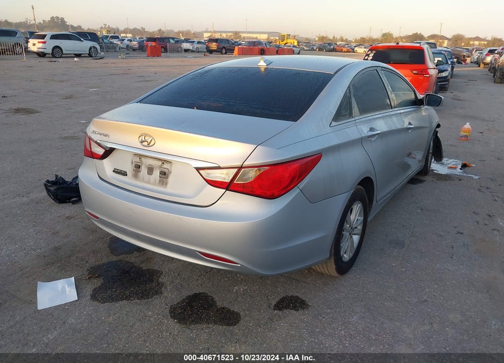 2013 HYUNDAI SONATA GLS VIN: 5NPEB4AC4DH771702