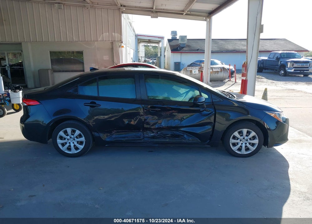2021 TOYOTA COROLLA LE VIN: JTDEPMAE9MJ124576