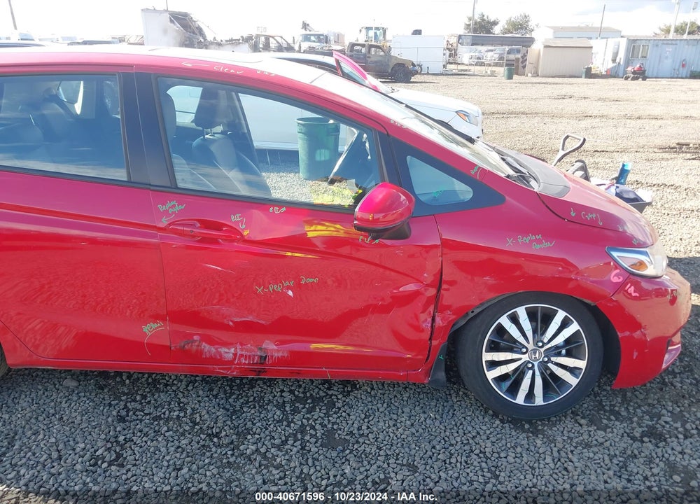 2015 HONDA FIT EX/EX-L VIN: 3HGGK5H87FM716238