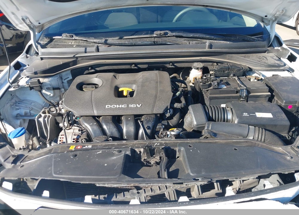 2017 HYUNDAI ELANTRA SE VIN: 5NPD84LF7HH031830
