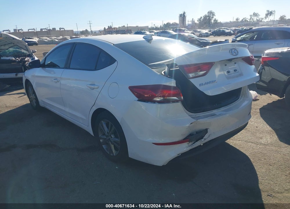 2017 HYUNDAI ELANTRA SE VIN: 5NPD84LF7HH031830