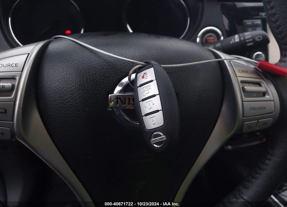 2016 NISSAN ROGUE SL VIN: 5N1AT2MV2GC832070