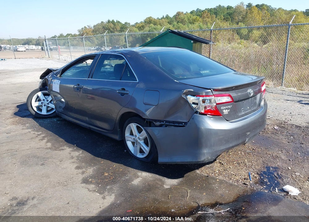 2014 TOYOTA CAMRY SE VIN: 4T1BF1FK1EU818127