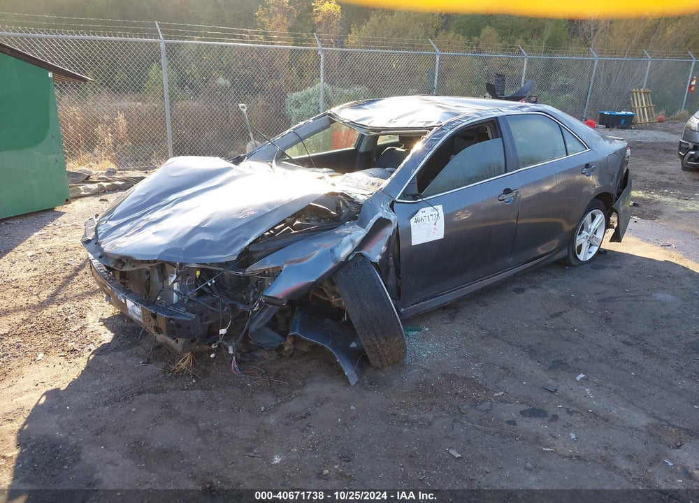 2014 TOYOTA CAMRY SE VIN: 4T1BF1FK1EU818127