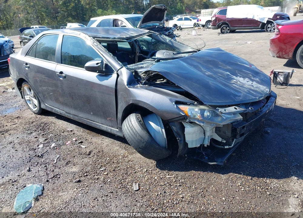2014 TOYOTA CAMRY SE VIN: 4T1BF1FK1EU818127