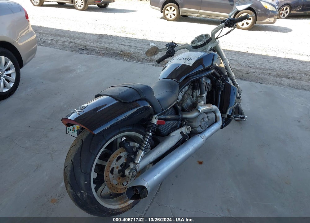 2014 HARLEY-DAVIDSON VRSCF VROD MUSCLE VIN: 1HD1HPH1XEC807455