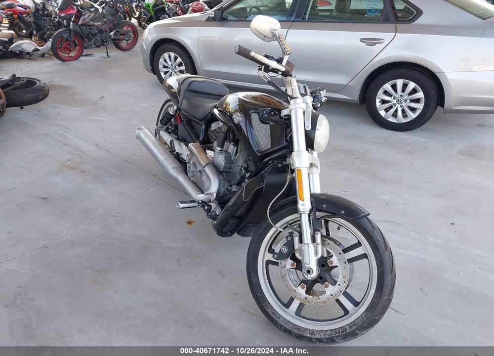 2014 HARLEY-DAVIDSON VRSCF VROD MUSCLE VIN: 1HD1HPH1XEC807455