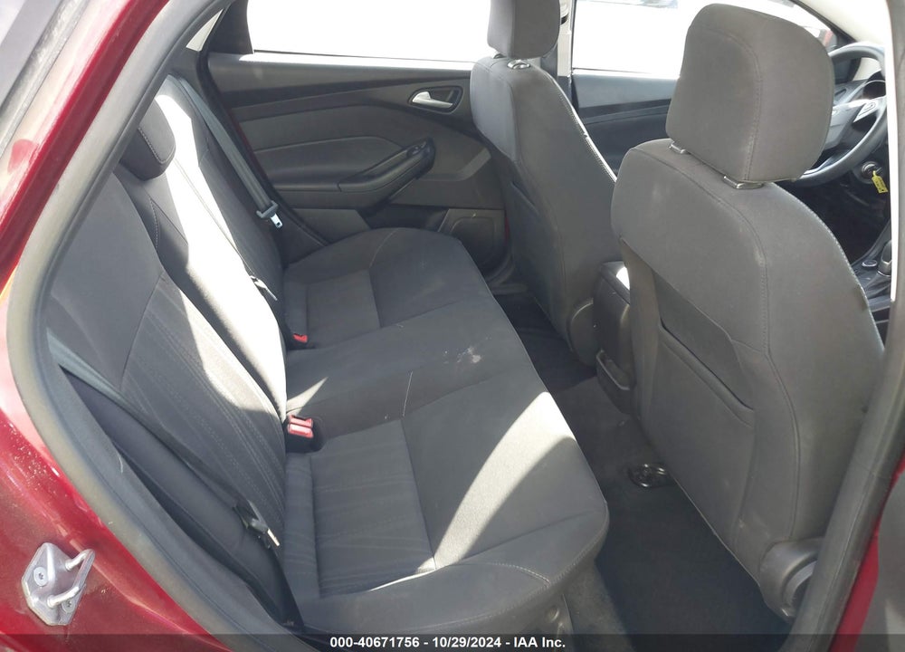 2017 FORD FOCUS VIN: 1FADP3F22HL306091