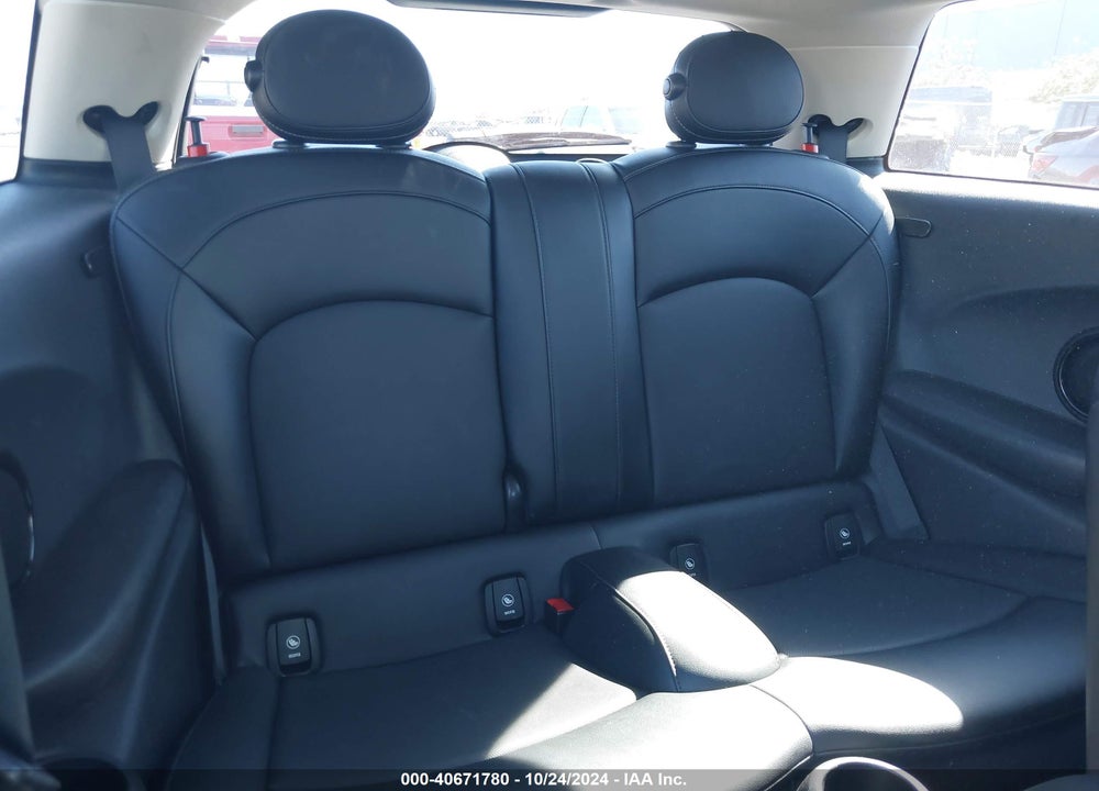 2018 MINI HARDTOP COOPER/OXFORD EDITION VIN: WMWXP5C52J3C65632