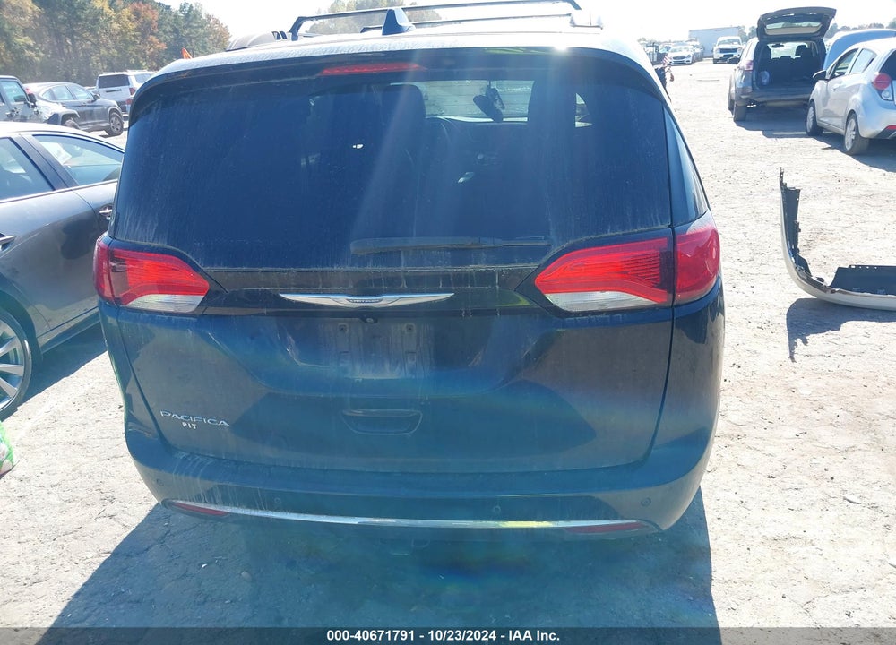 2017 CHRYSLER PACIFICA TOURING L VIN: 2C4RC1BG5HR710799
