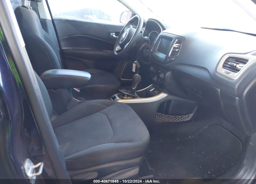 2018 JEEP COMPASS SPORT FWD VIN: 3C4NJCAB2JT193390