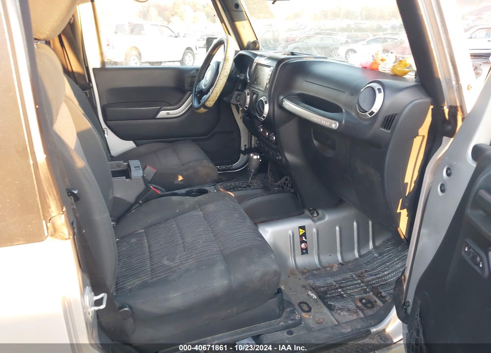 2011 JEEP WRANGLER SAHARA VIN: 1J4AA5D16BL539140