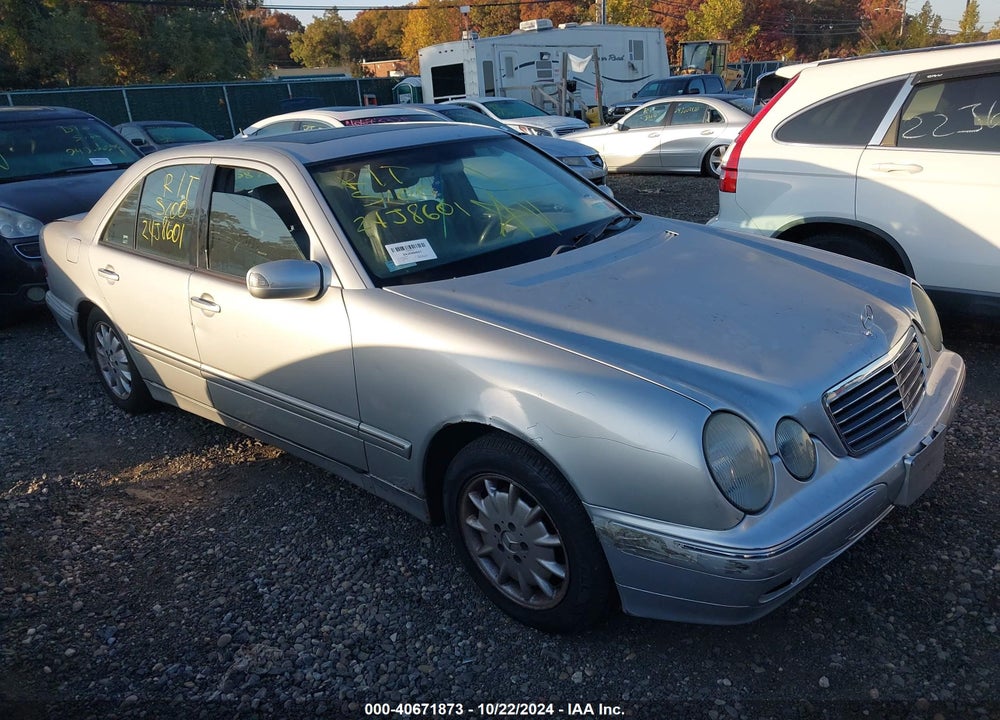 2000 MERCEDES-BENZ E 320 VIN: WDBJF65JXYB053715