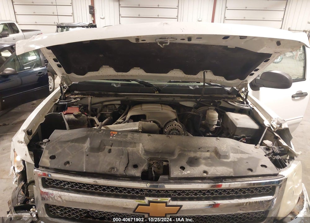 2013 CHEVROLET SILVERADO 1500 LT VIN: 3GCPKSE70DG364463