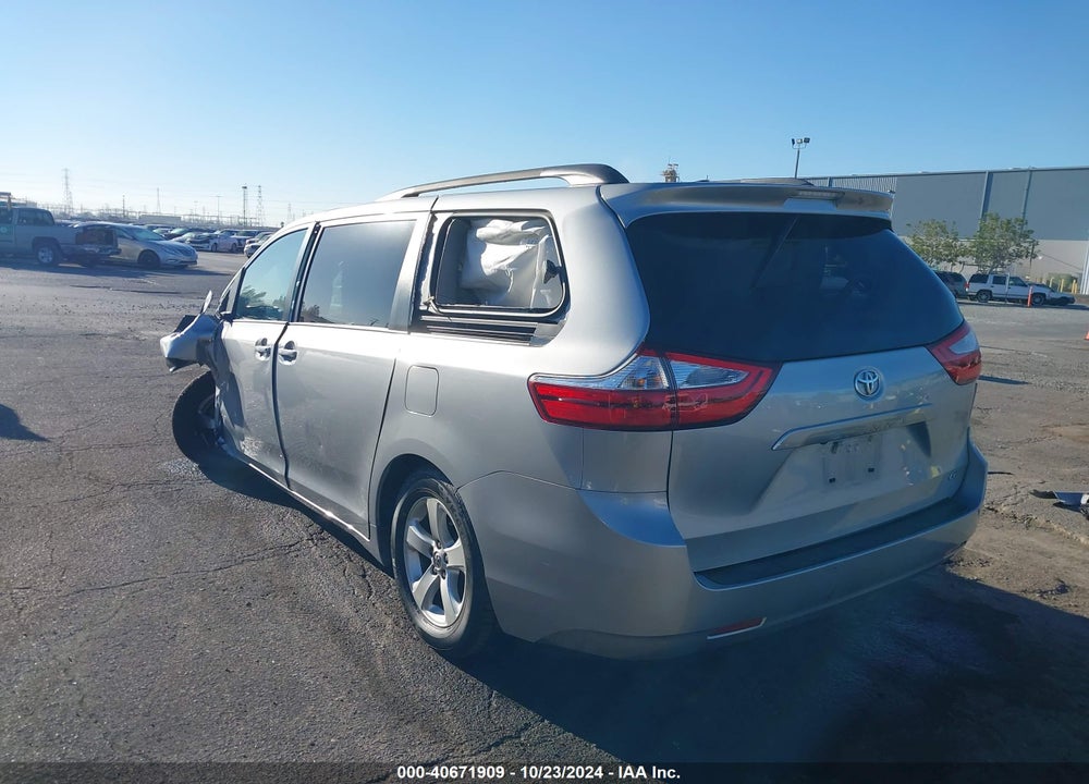 2015 TOYOTA SIENNA LE 8 PASSENGER VIN: 5TDKK3DC9FS644997