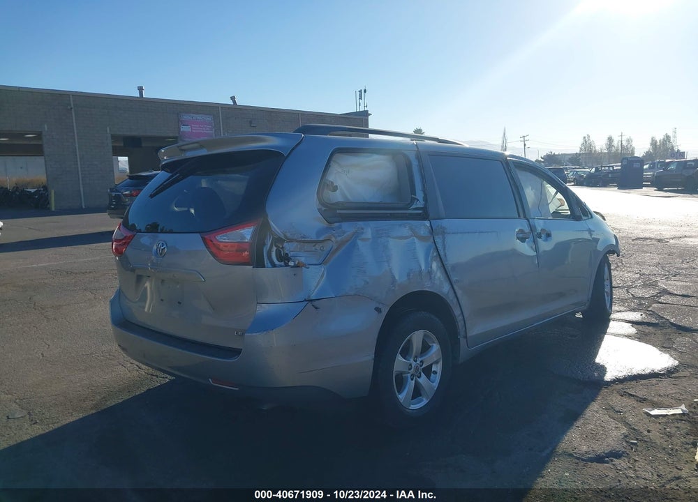 2015 TOYOTA SIENNA LE 8 PASSENGER VIN: 5TDKK3DC9FS644997