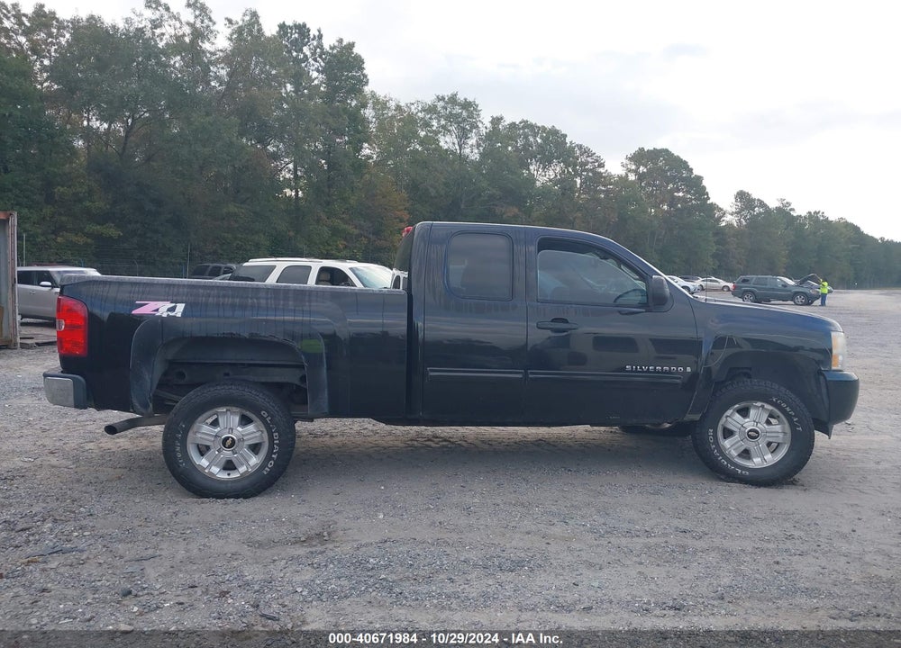 2009 CHEVROLET SILVERADO 1500 LT VIN: 2GCEK29C791115690