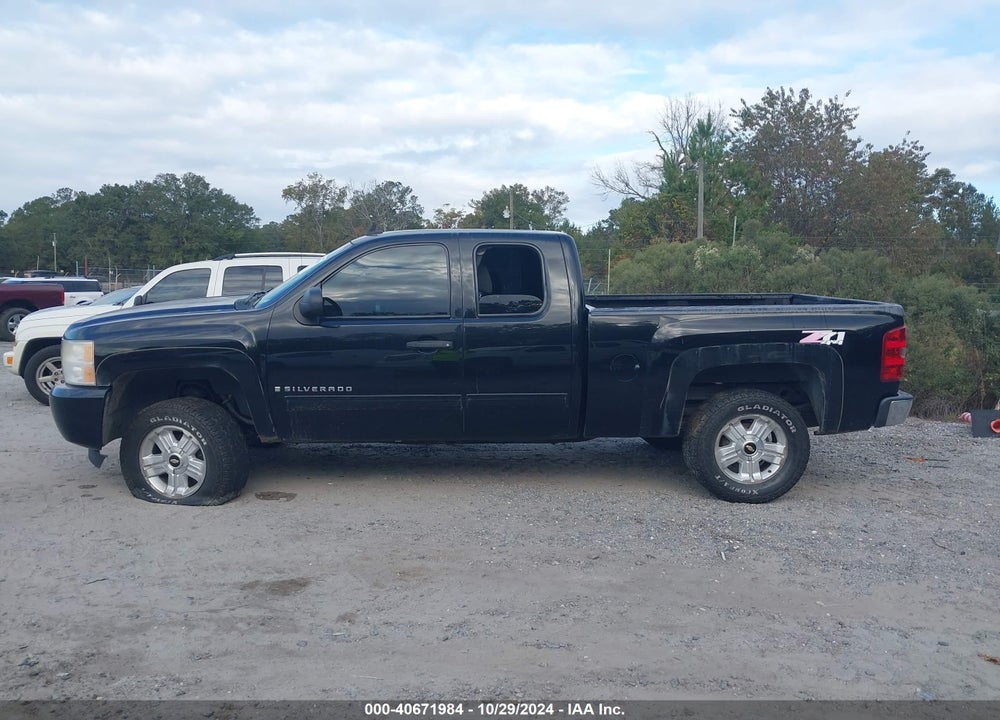 2009 CHEVROLET SILVERADO 1500 LT VIN: 2GCEK29C791115690
