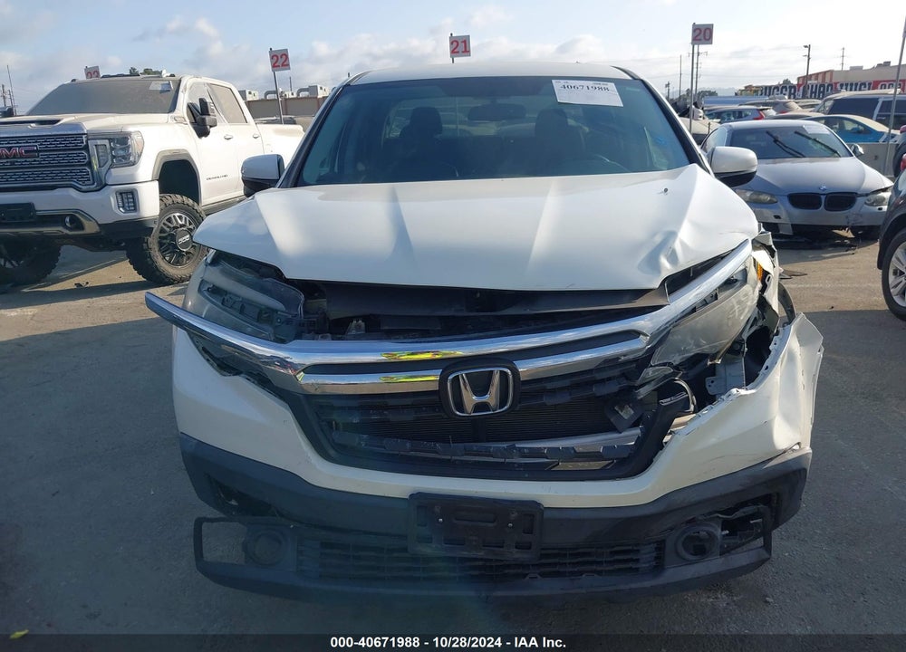 2017 HONDA RIDGELINE RTL-T VIN: 5FPYK3F64HB015499