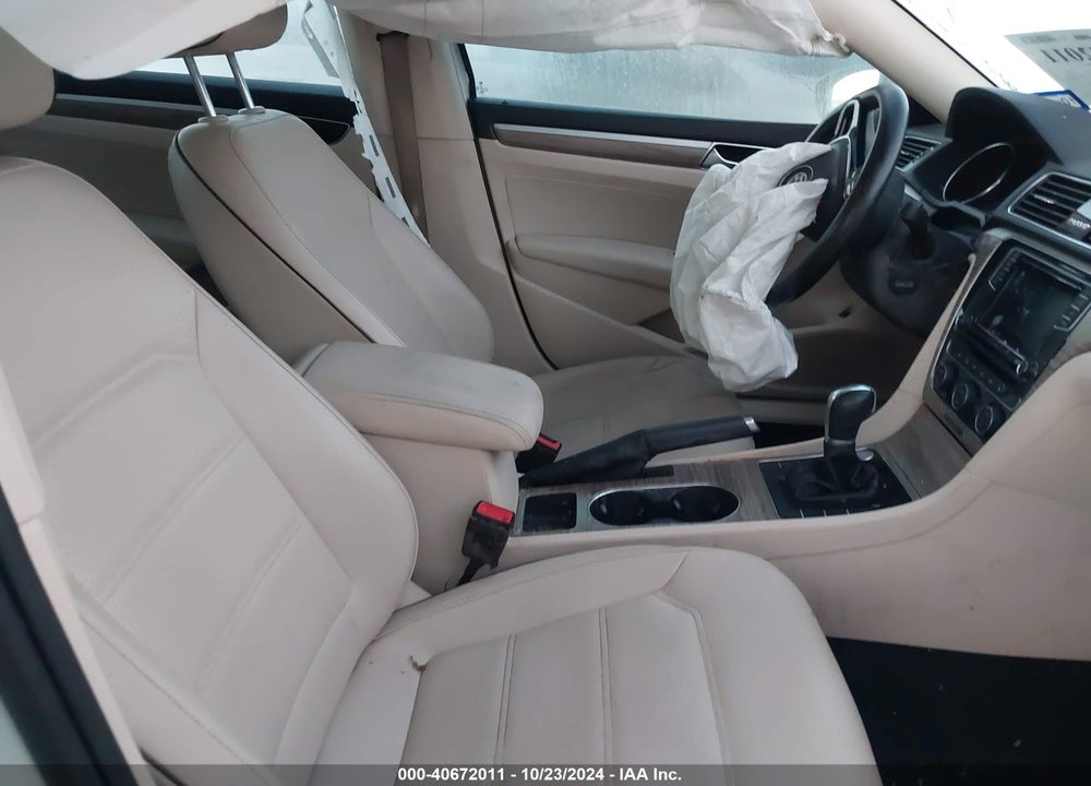 2018 VOLKSWAGEN PASSAT 2.0T SE VIN: 1VWBA7A33JC015421