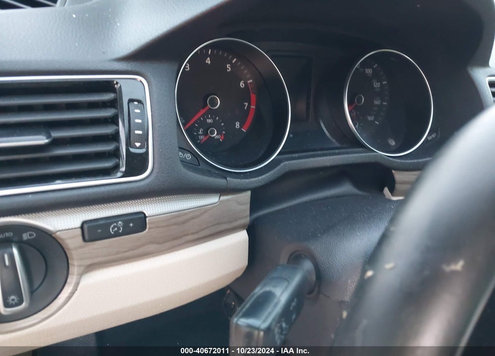 2018 VOLKSWAGEN PASSAT 2.0T SE VIN: 1VWBA7A33JC015421