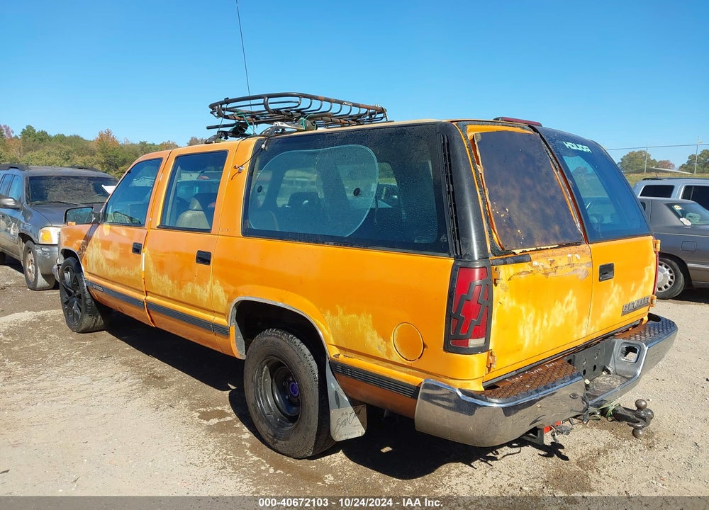 1994 CHEVROLET SUBURBAN C1500 VIN: 1GNEC16K7RJ388161