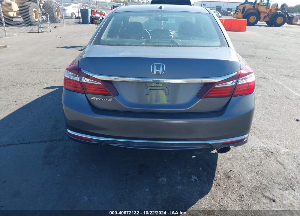2017 HONDA ACCORD EX-L VIN: 1HGCR2F85HA105944