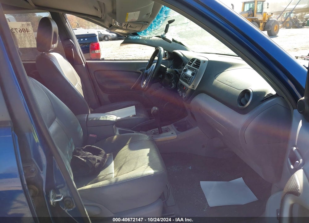 2002 TOYOTA RAV4 VIN: JTEHH20V520140210
