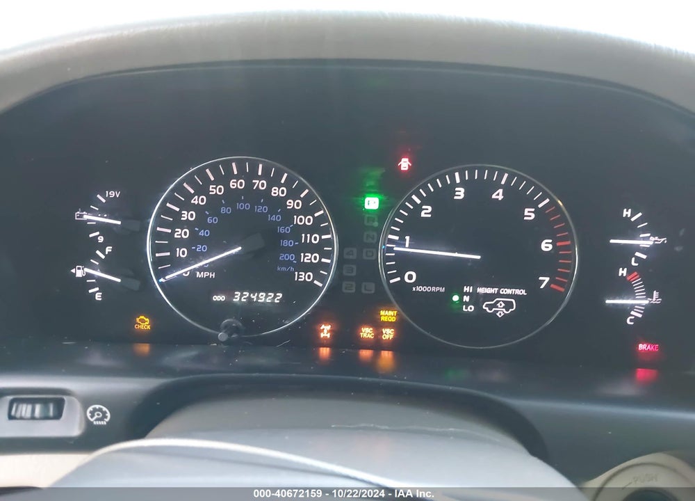 2005 LEXUS LX 470 VIN: JTJHT00W454002667