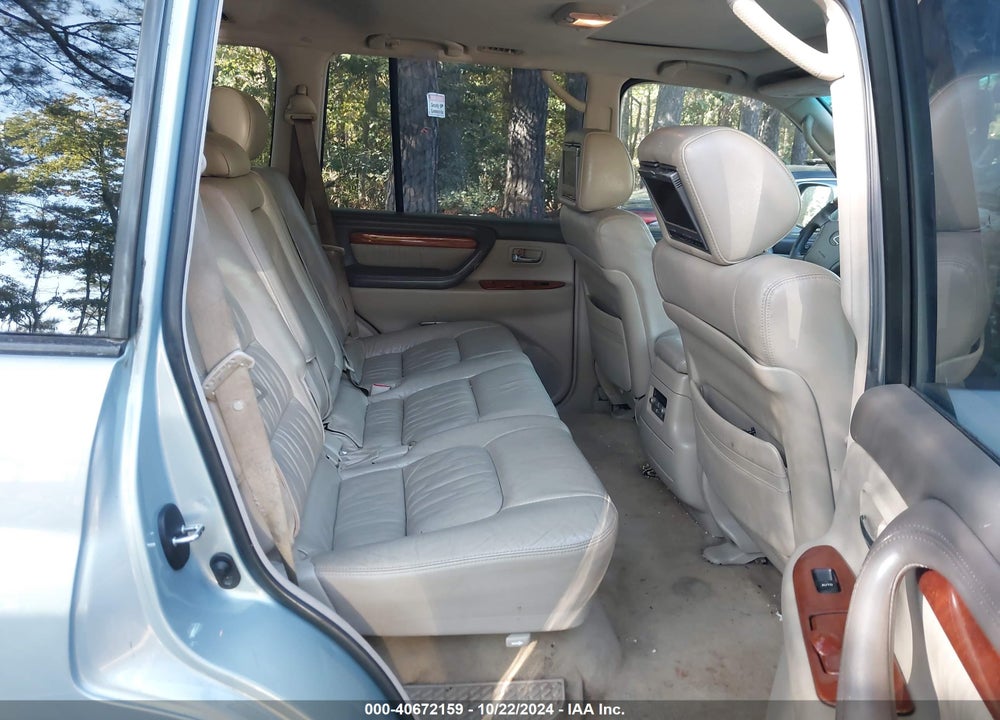 2005 LEXUS LX 470 VIN: JTJHT00W454002667